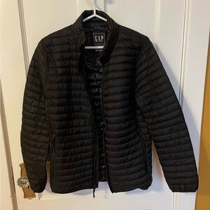 GAP men’s lightweight, upcycled puffer jacket, black. Size small.